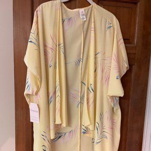 Dress Up BNWT small light yellow long kimono with light pink and green leaves